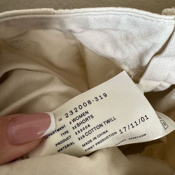 Arket High Waist Twill Cargo Shorts Cream Size‎ 38 6US - Picture 6 of 7
